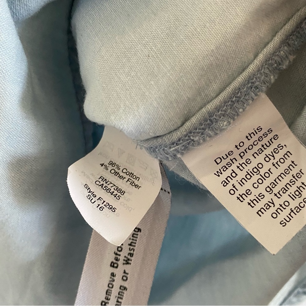 Madewell Women's Size Medium Blue Chambray Denim Popover Top - Picture 4 of 5
